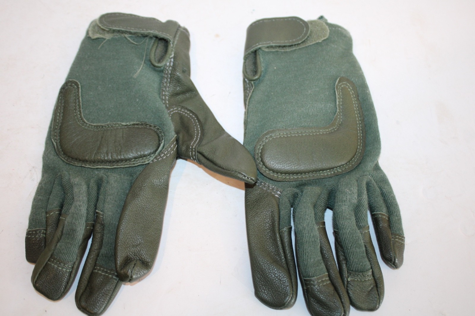 US Army Foliage Combat Gloves Goatskin Leather & made with Kevlar Size Small