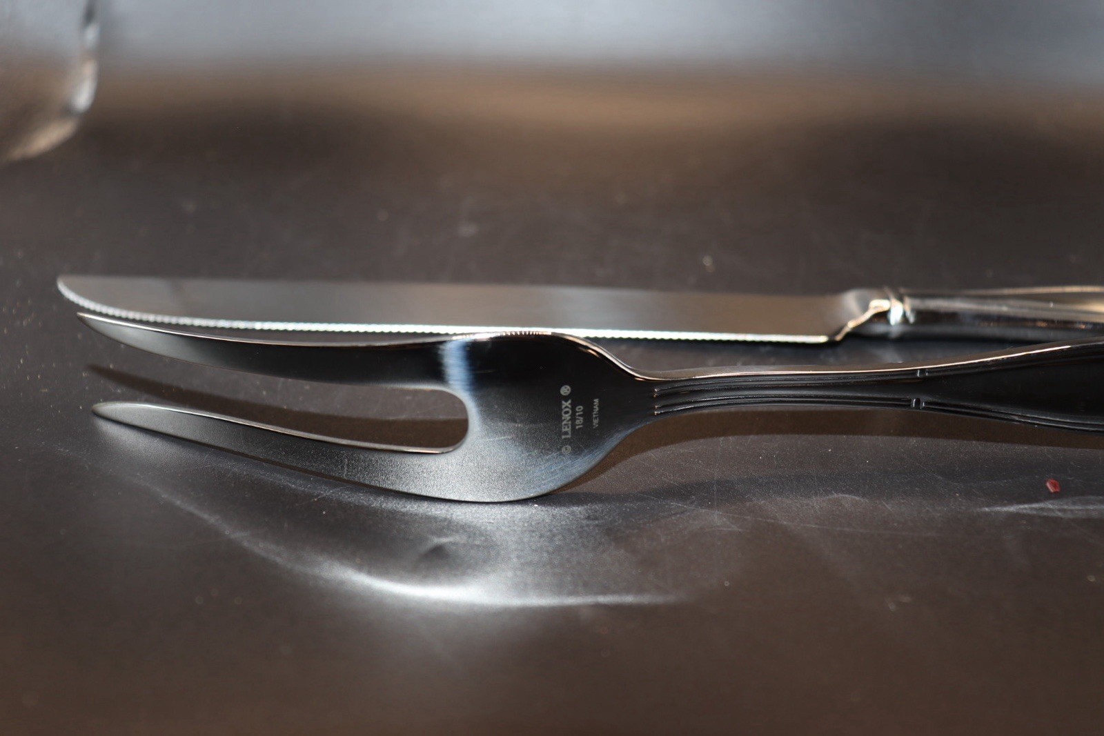 Lenox Tavish Carving Set Of 2