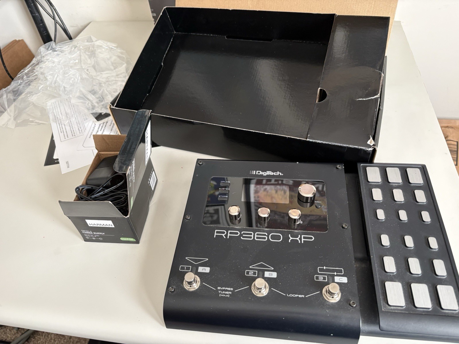 DigiTech RP360 XP Guitar Multi-Effect Processor Pedal FOR PARTS OR REPAIR!!