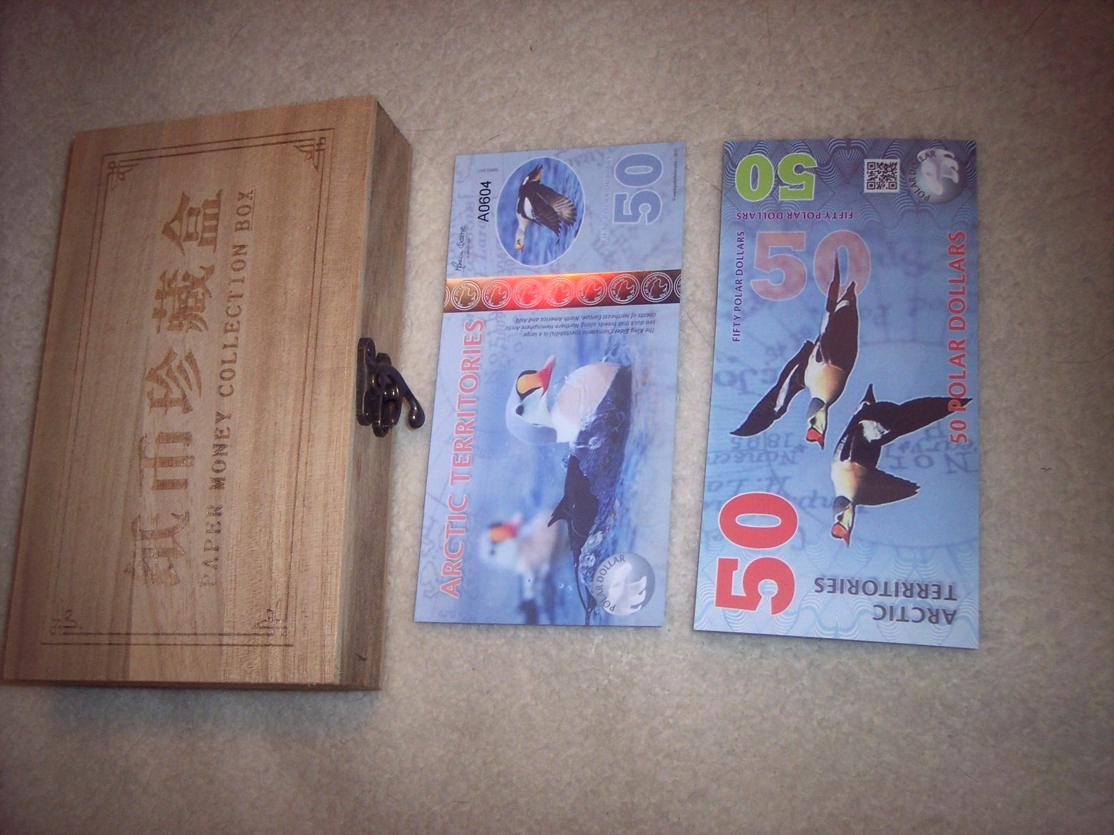 Arctic King Elder Bird Banknote Novelty 97 Bank Notes + Box Arctic Territory