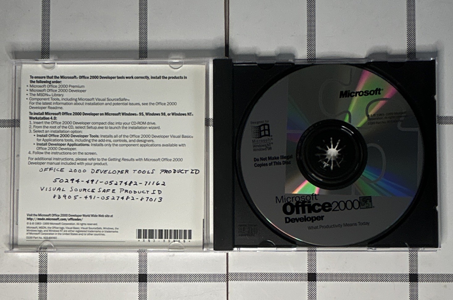 Microsoft Office 2000 Premium 2CD + Developer Tools CD, Windows, English (1 PC)