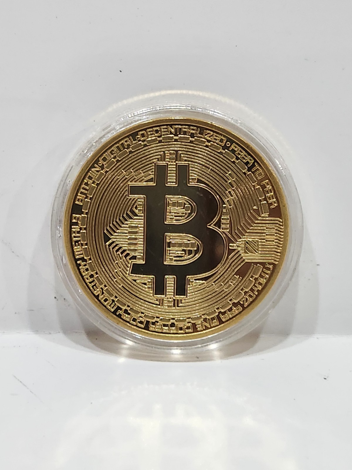 Gold Bitcoin Commemorative Coin Collectible Cryptocurrency Physical Token.