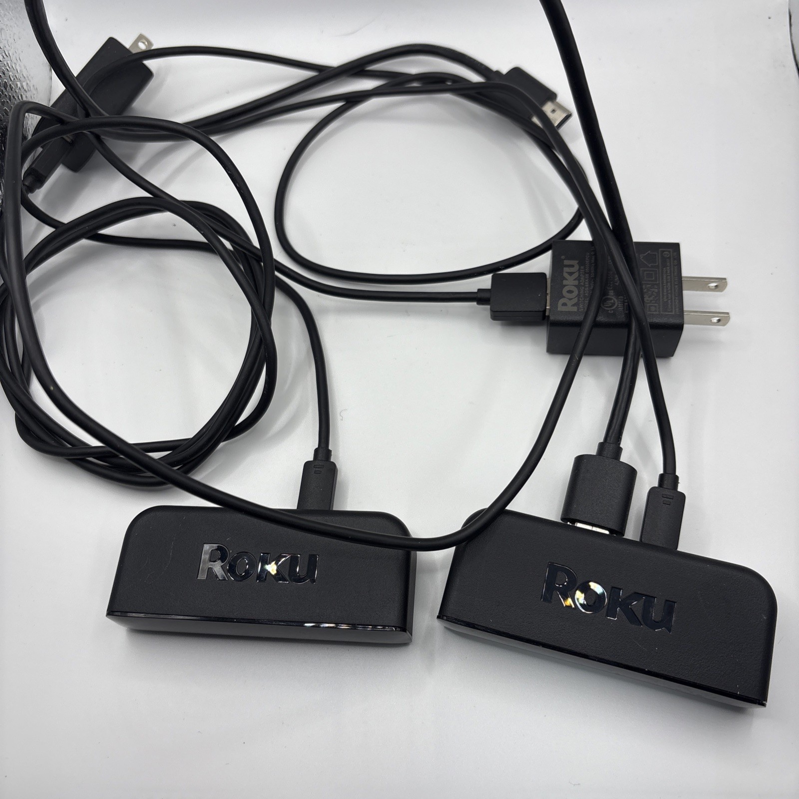 Roku Model 3920X Streaming Media Power Supply Cables HDMI Cable See Des