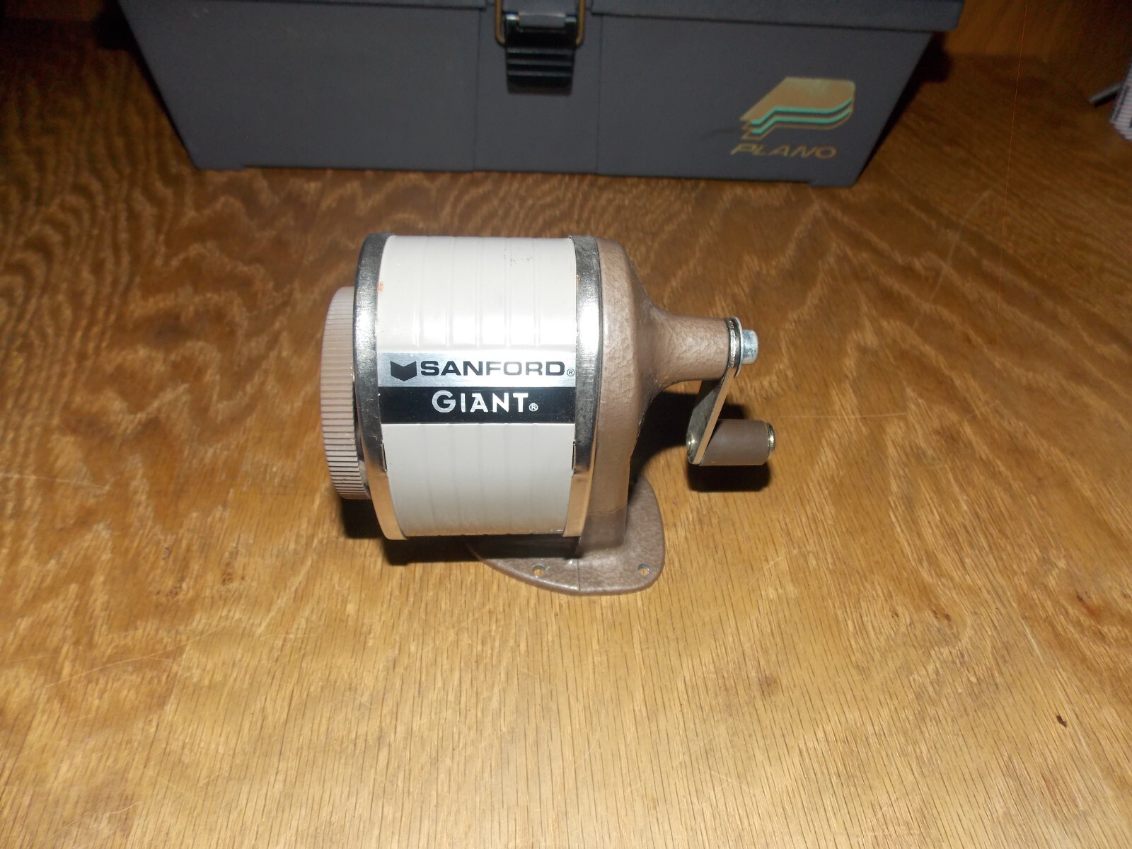 Sanford GIANT Pencil Sharpener 6-Hole Desk Top or Wall Mount SUPER CLEAN  8/26