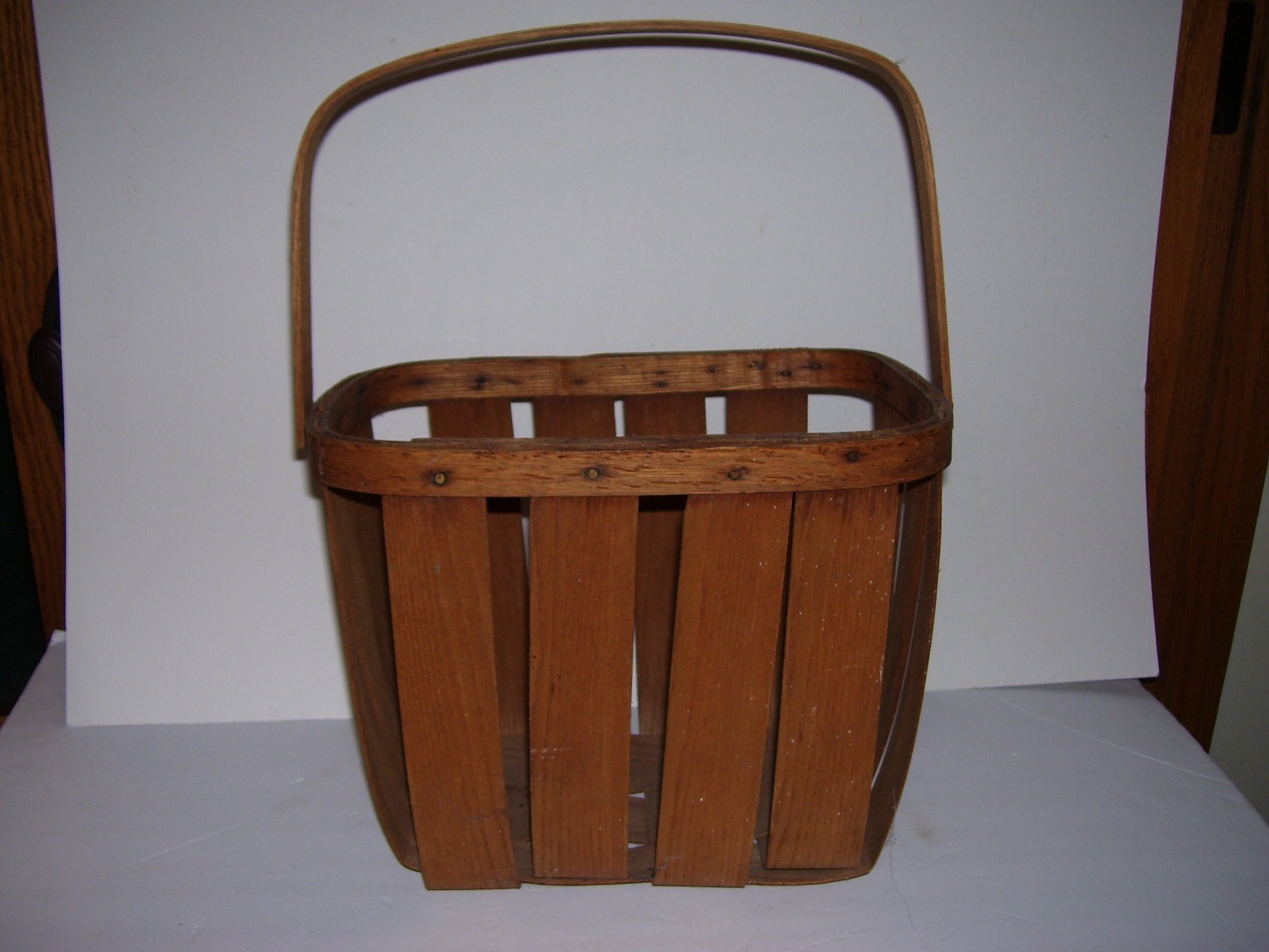 Vintage Bendwood Oak Slat Farmhouse Basket w Handle
