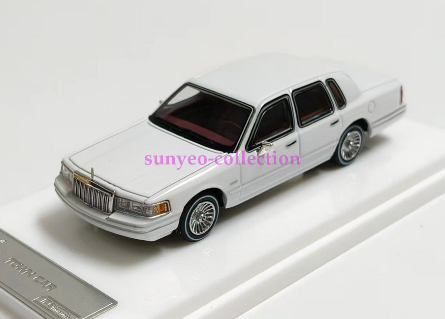 1: 64 Alloy Diecast Car Model Lincoln Continental Town Car White Gift Cool