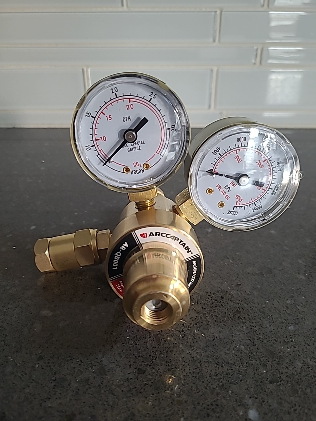 ARCCAPTAIN Argon/CO2 Regulator AR-QB001   AS SHOWN
