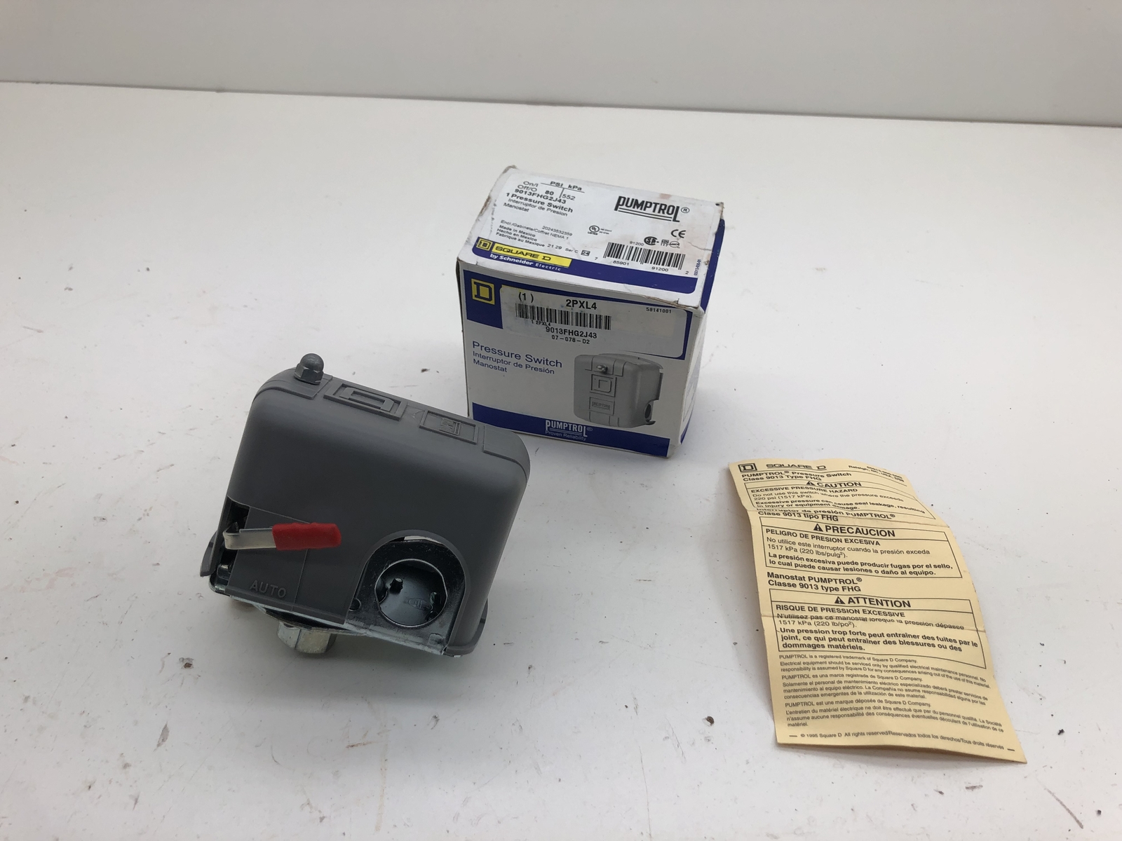 SQUARE D PUMPTROL 2PXL4 CLASS 9013 TYPE FHG PRESSURE SWITCH