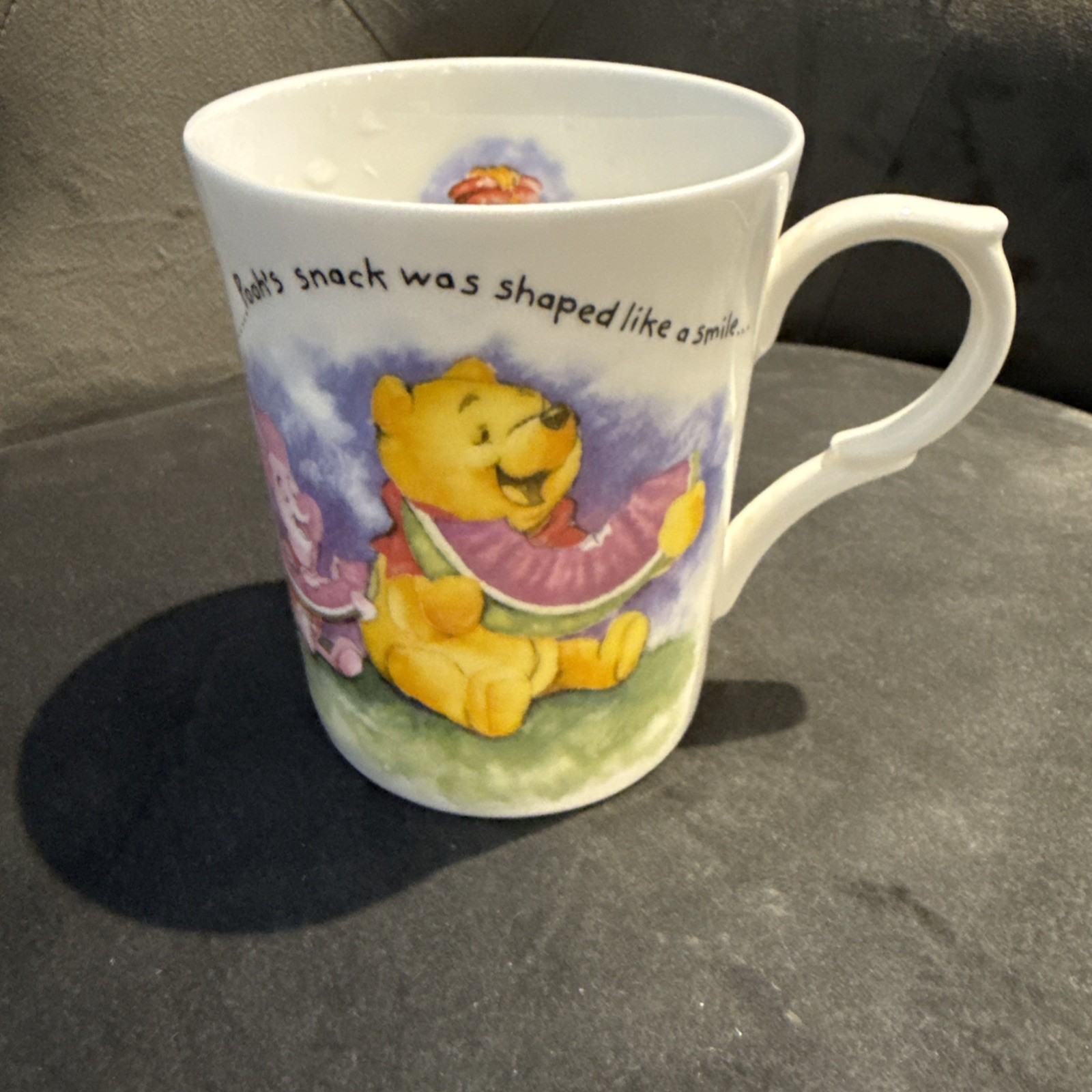 Winnie The Pooh ‘Play Away Pooh’ China Mug Kingsbury. Disney