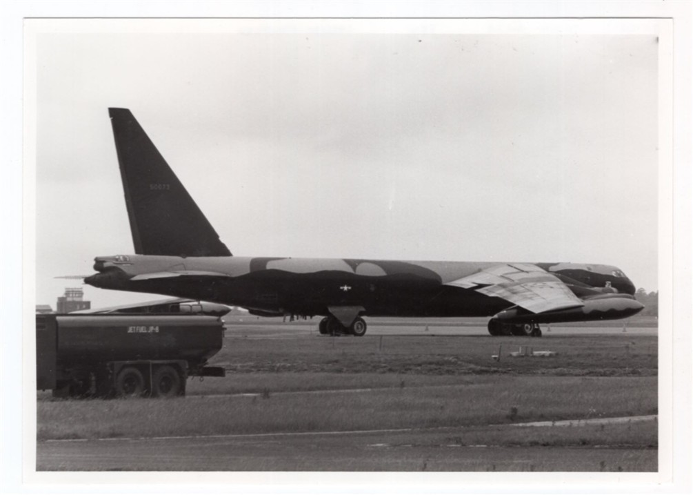 1980 USAF Boeing B-52G 50073 55-0073 7th BW at RAF Fairford 5x7 Original Photo