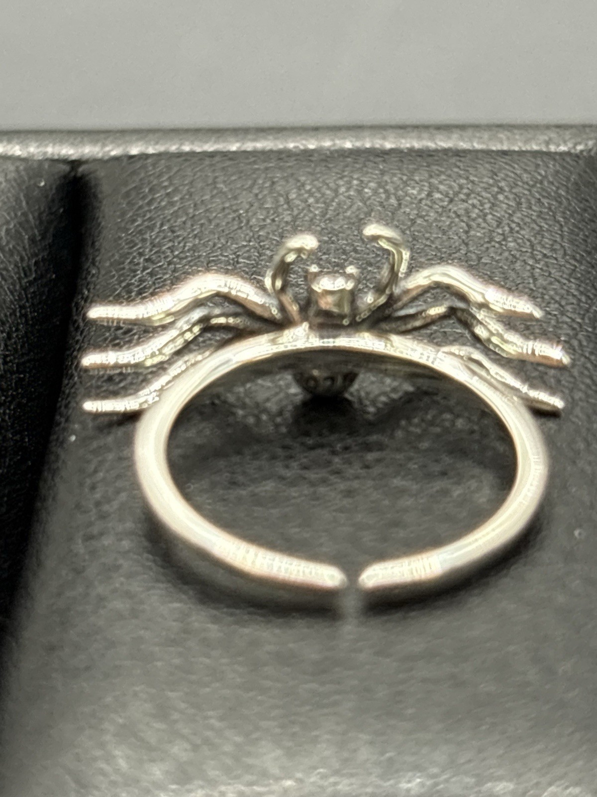 New Condition Sterling Silver Spider Toe Ring 925 B13