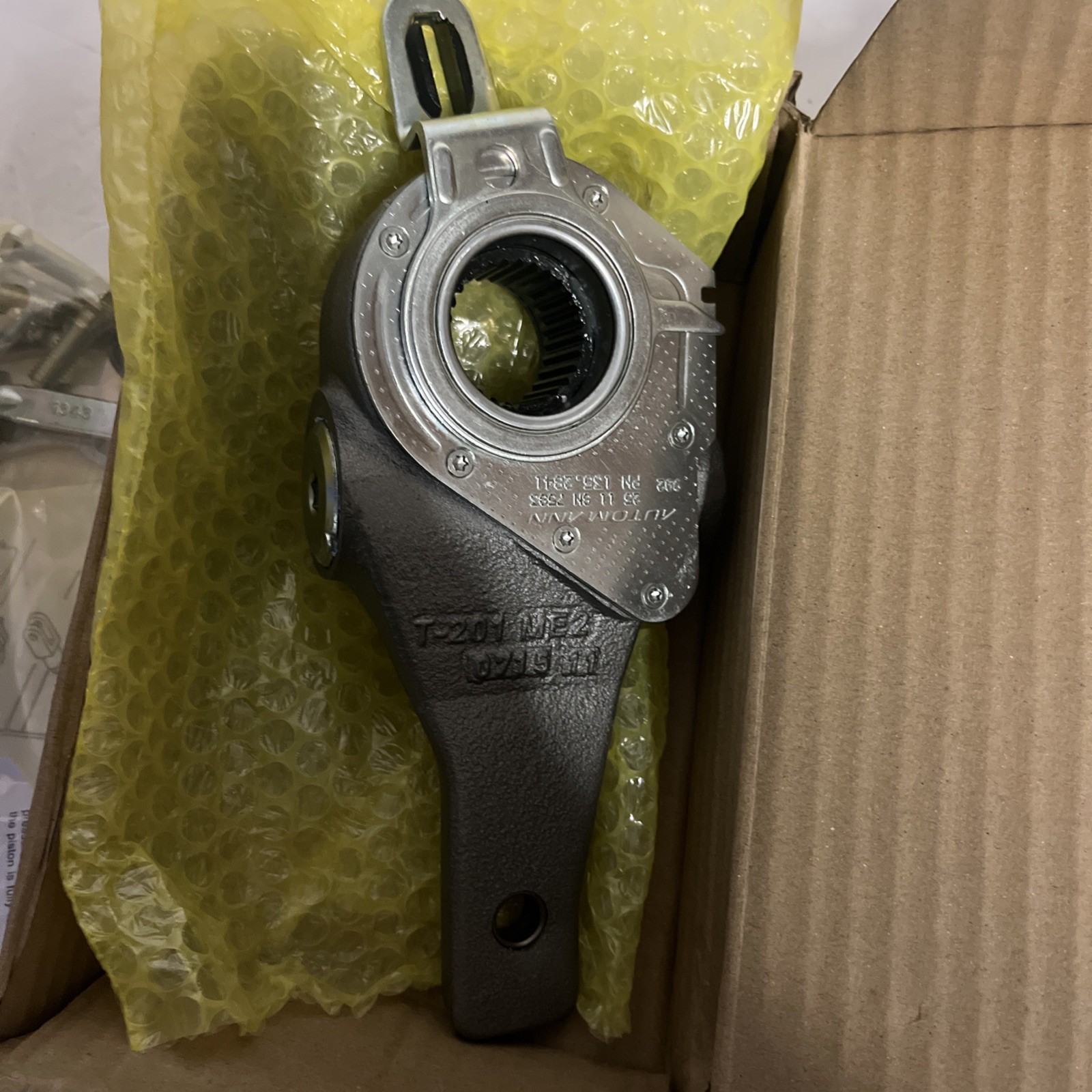 1.5"x28 Spline 6" Automatic Slack Adjuster Replaces Haldex 40010212 , 135.2841