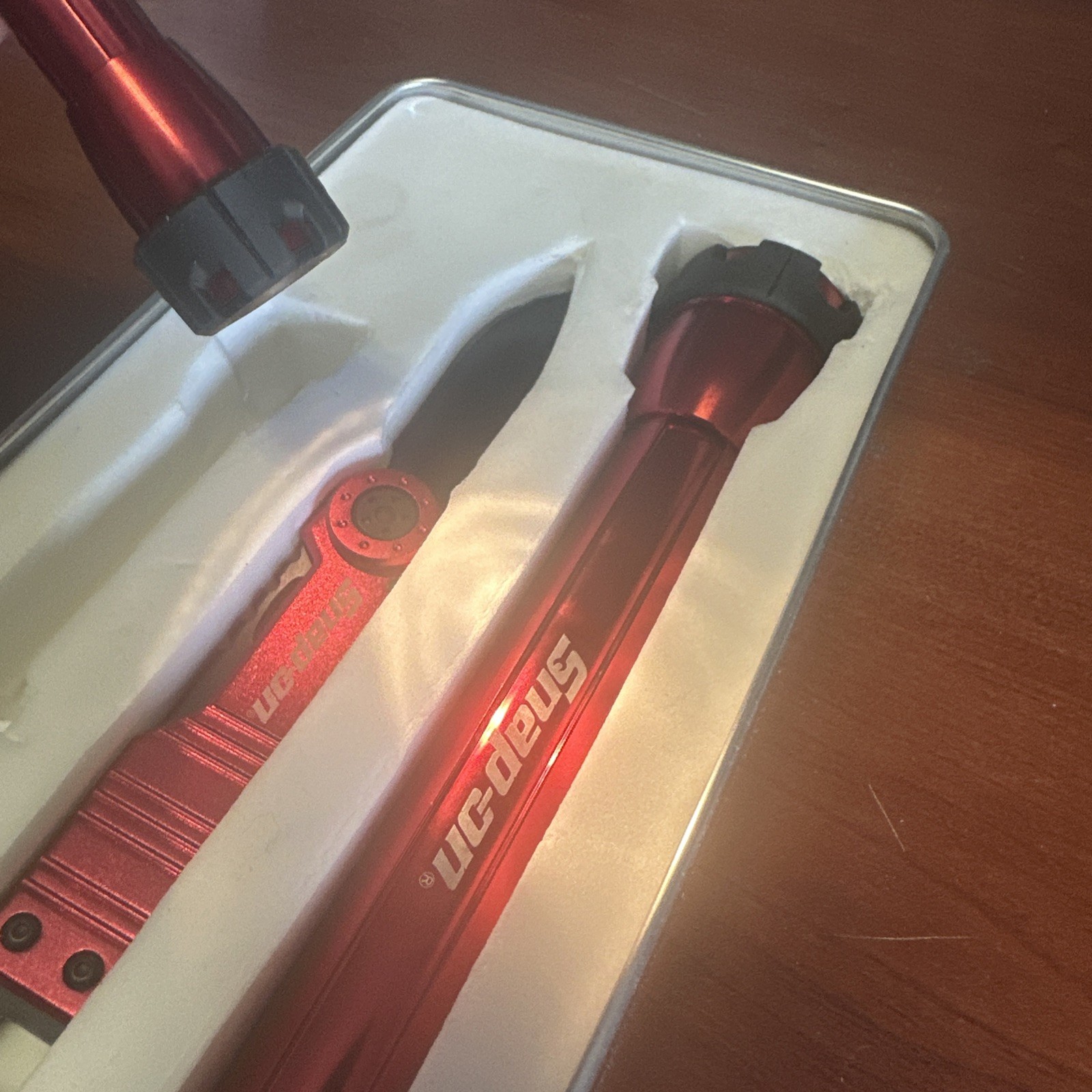 SNAP ON SNAPON COMBO FLASHLIGHT AND KNIFE ORIGINAL PACKAGE