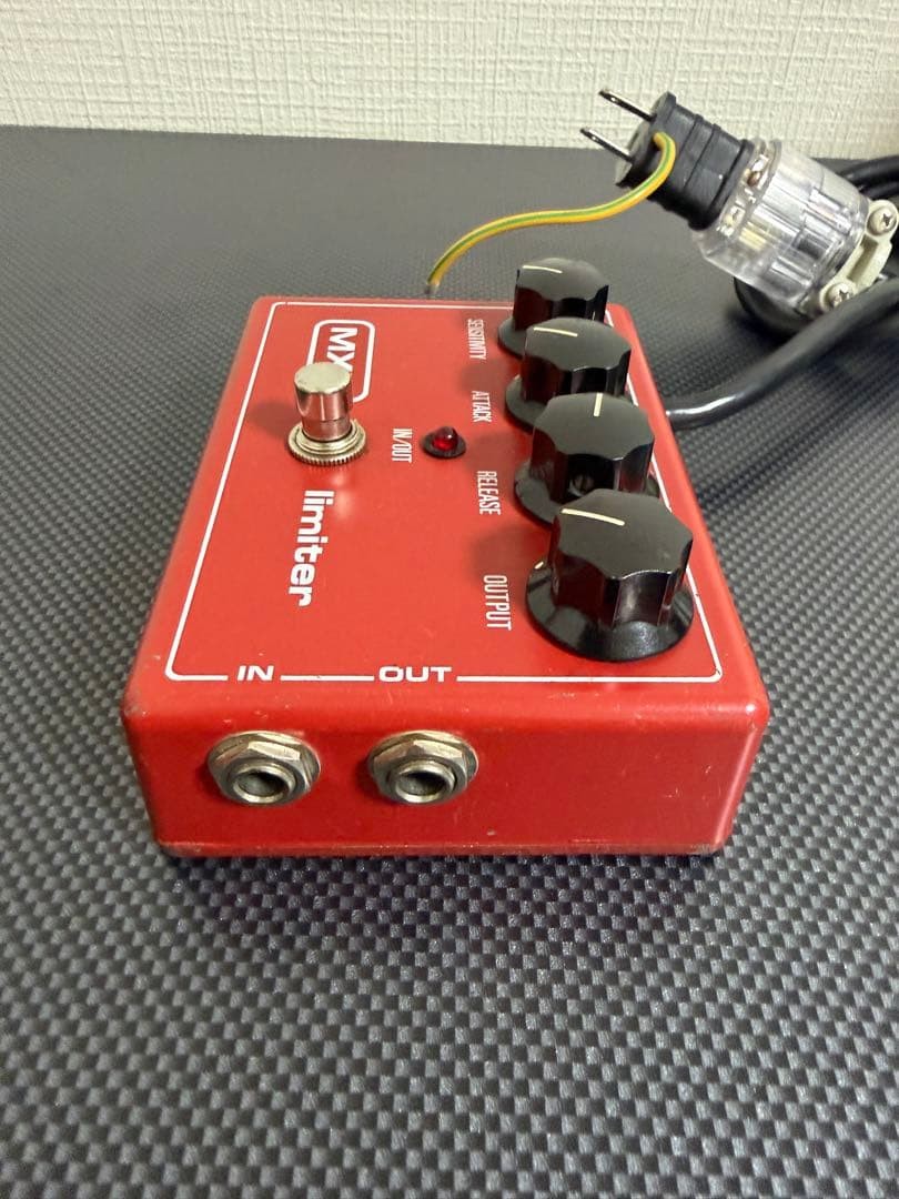 MXR Limiter 143 Effect Pedal Compressor with Power Supply