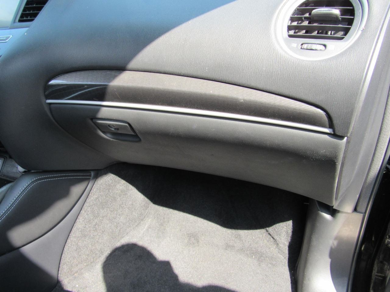 QX60      2020 Glove Box 1040599