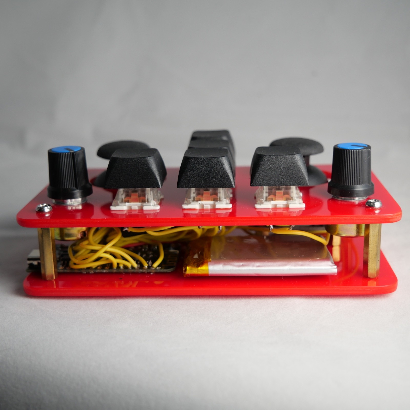 madMidi Acrylic Wireless Midi Controller