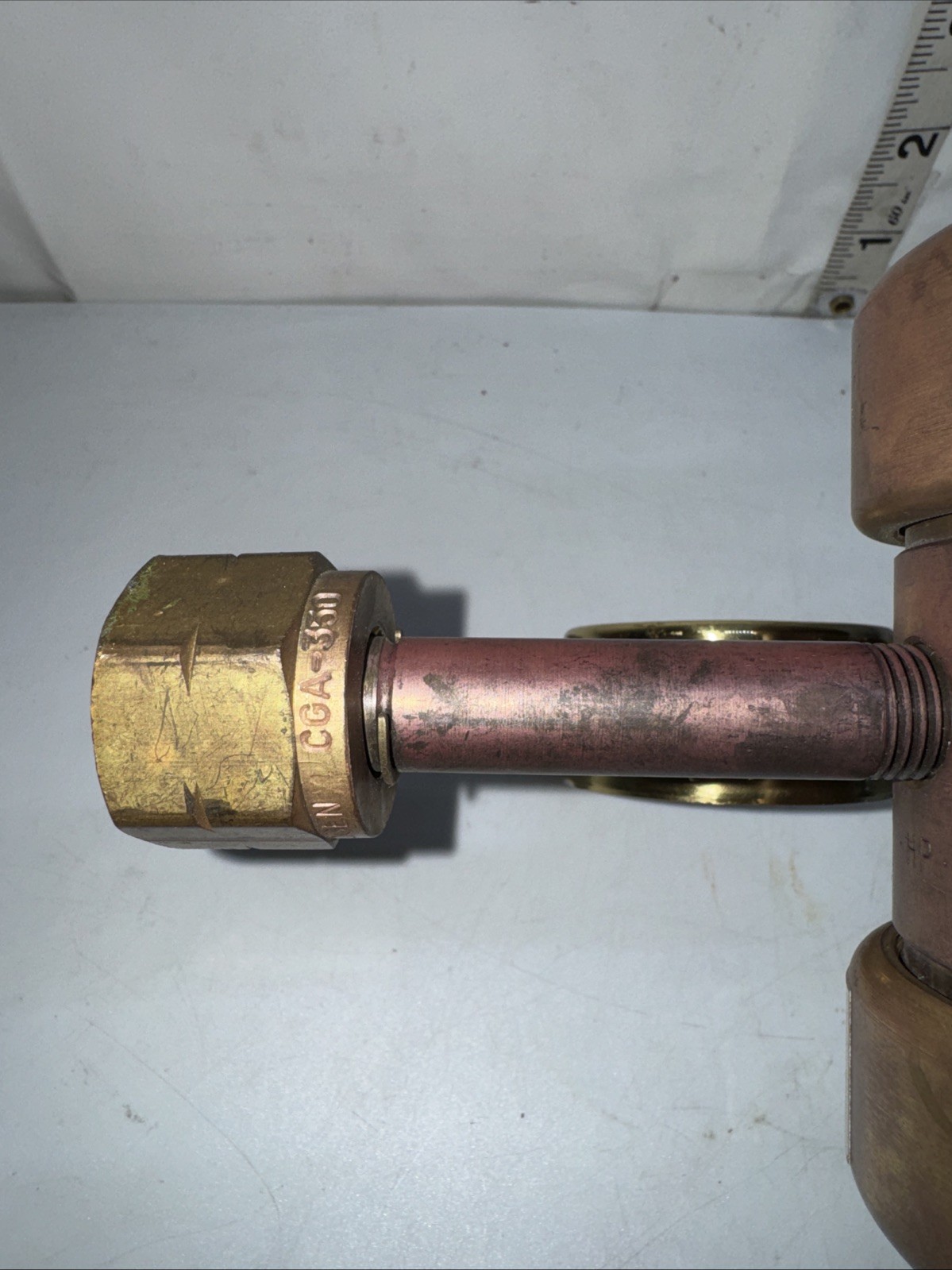 AGILENT 5183-4642 MULTI-STAGE REGULATOR. Placarded "Hydrogen”