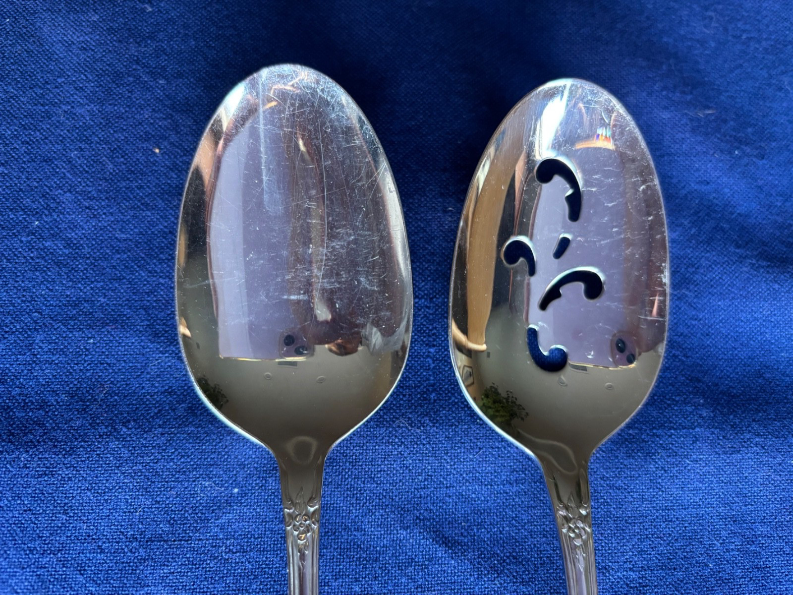 5 pc Hostess Set w/ Ladle, Kennett Square Stainless Flatware, Oneida Distinction