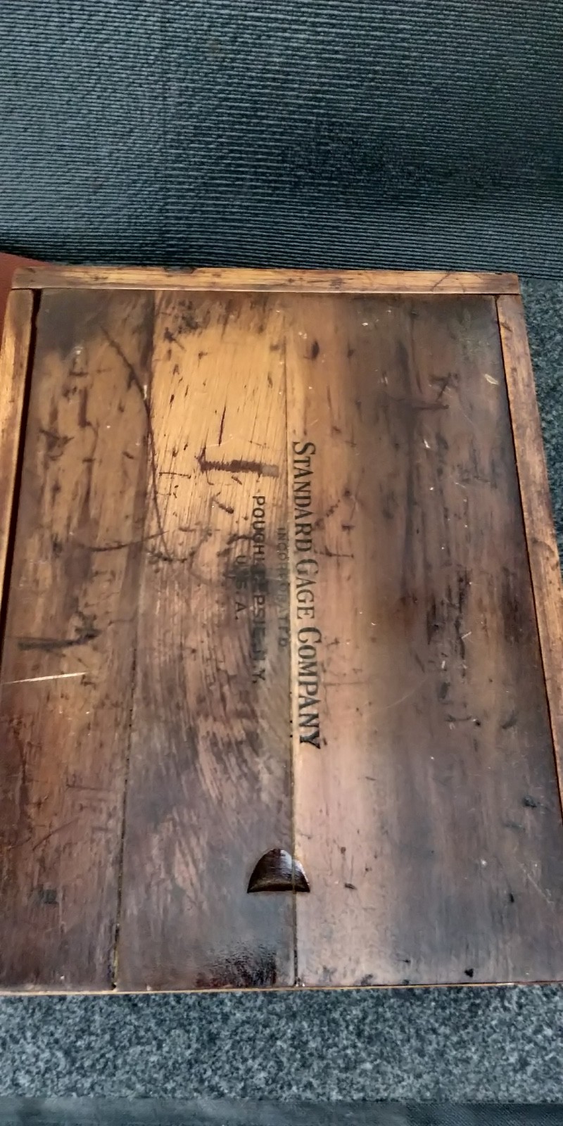 RARE Standard Gage Co Model 125 universal surface gage complete in box