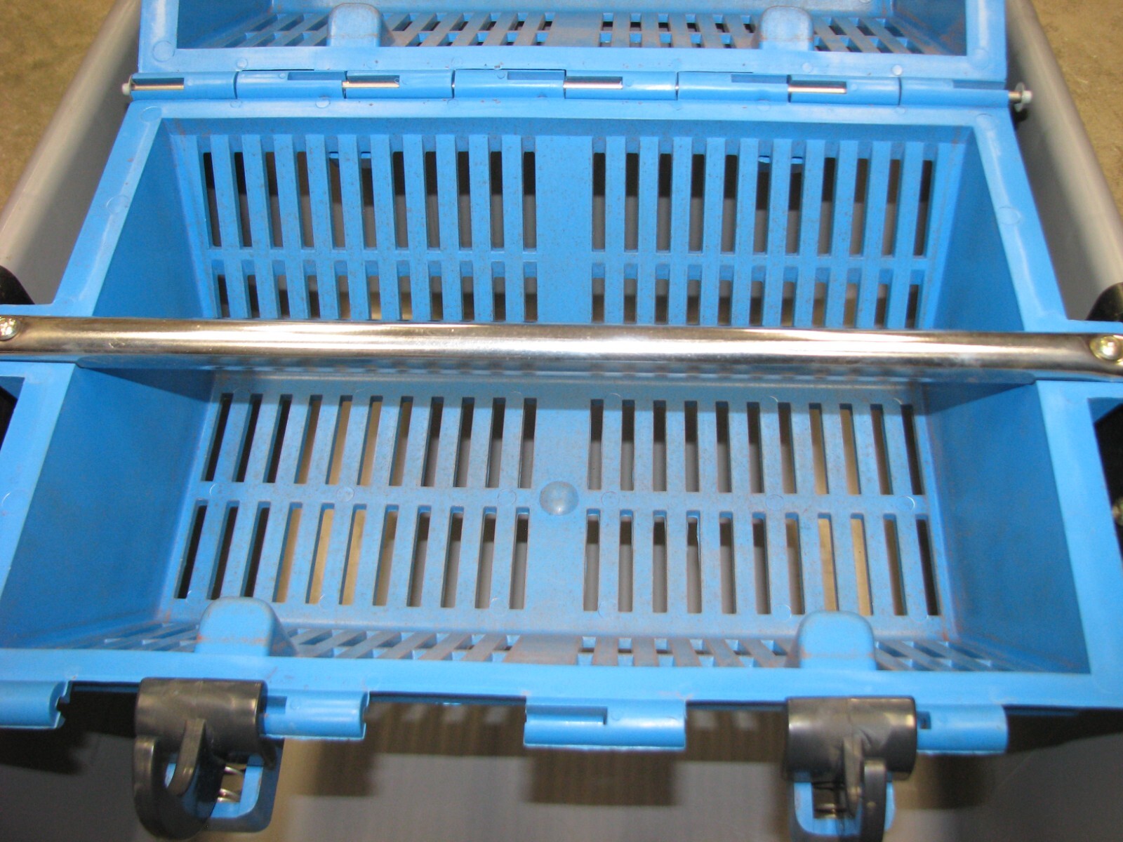 Dillion Precision Large Case Media Separator CM2000