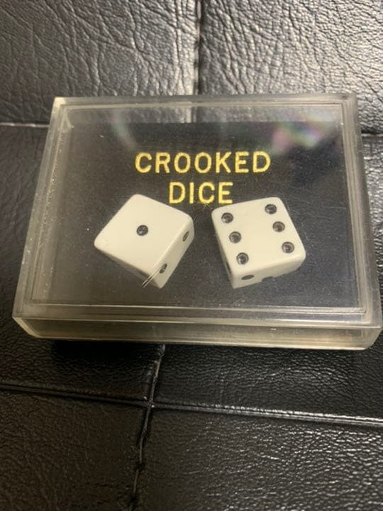 Second hand magic tricksB914 Retro CROOKED DICE