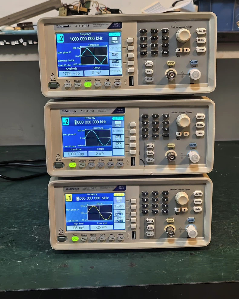 Tektronix AFG1062 60 MHz, 2 Ch, 300 MS/s, Arbitrary/Function Generator used