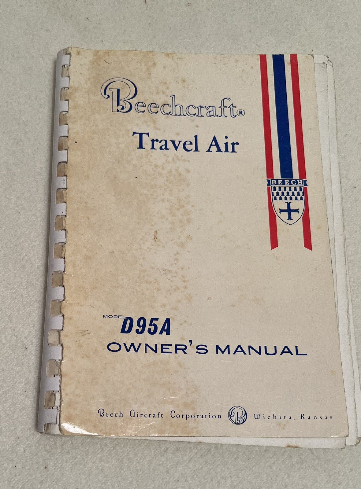 Beechcraft Travel Air D95A Owners Manual