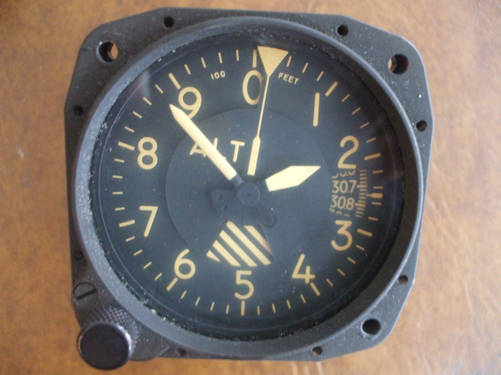 AEROSONIC A20-H ALTIMETER -1000-20.000 FT.