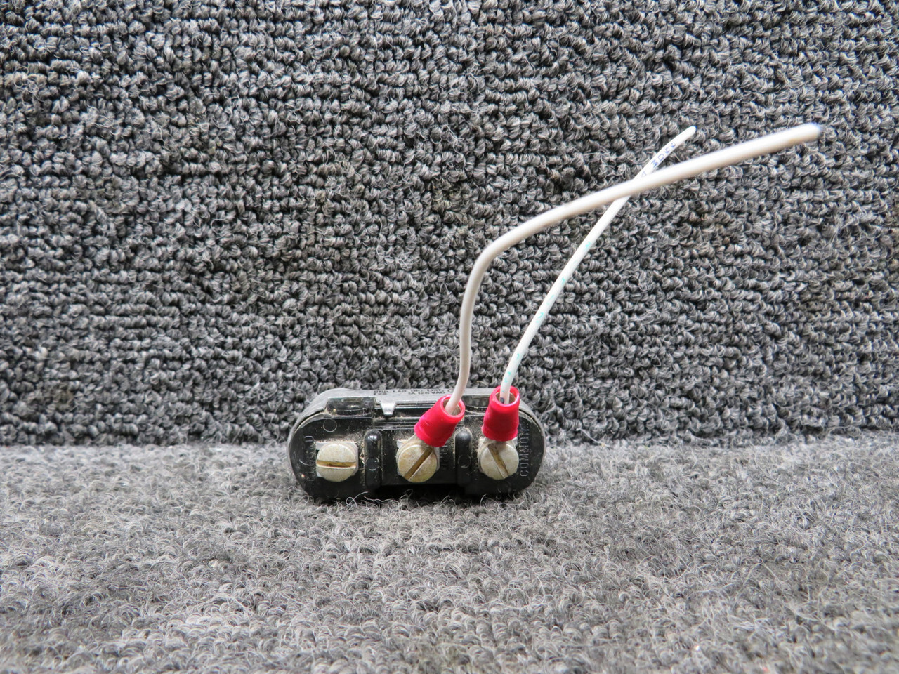 1HS6 (Alt: MS25011-2) UND Lab Inc Switch