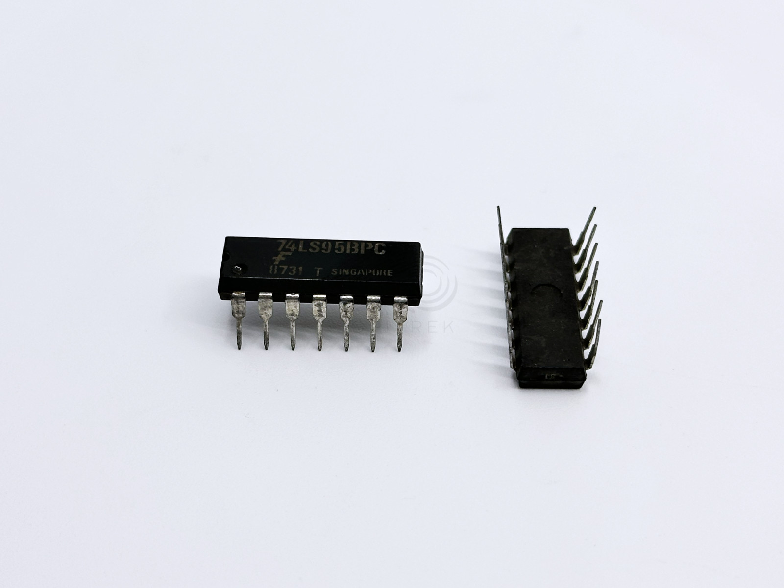 74LS95BPC Fairchild 4-Bit Parallel-Access Shift Register IC DIP-14