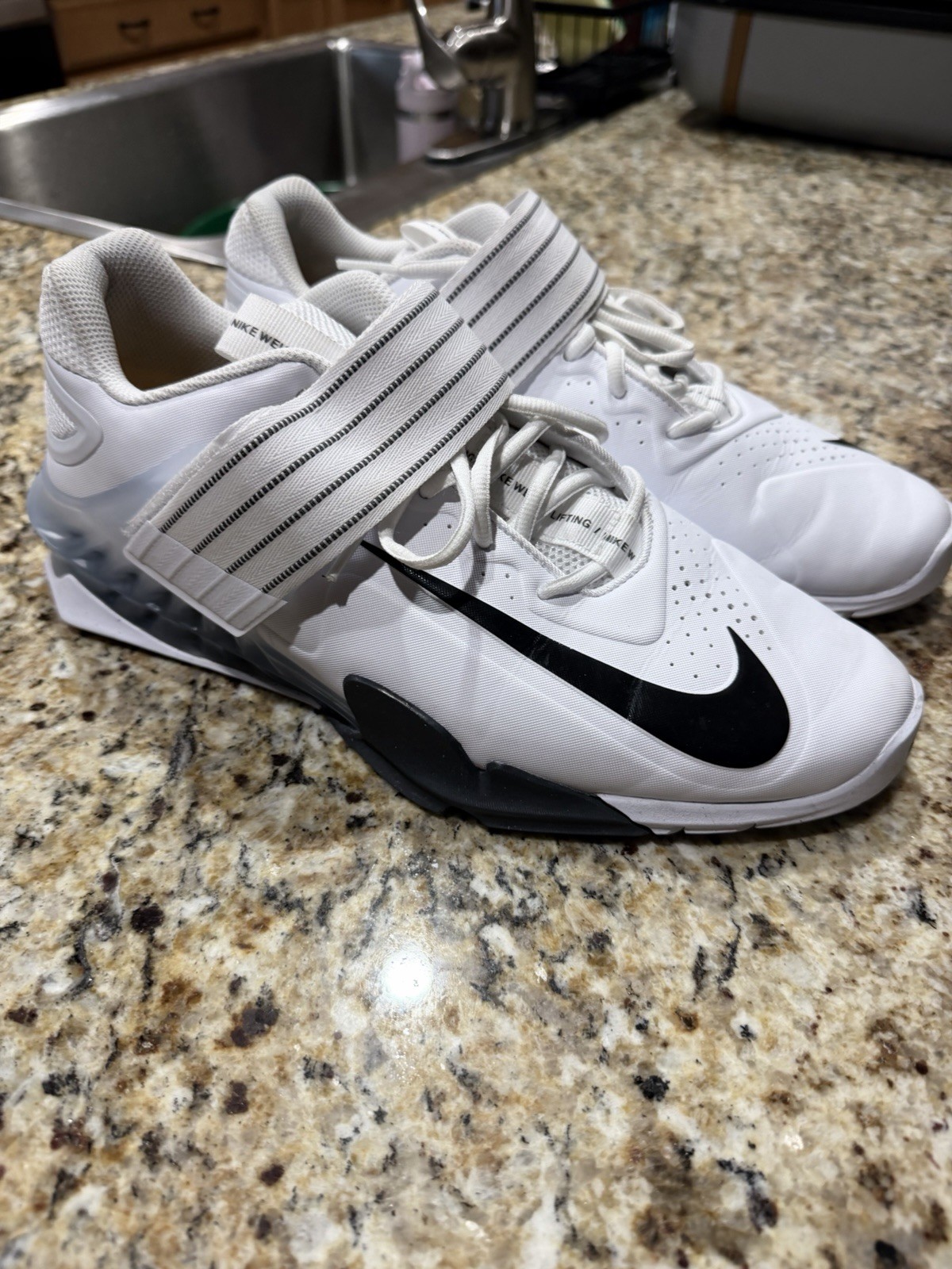 Nike Savaleos White Black Men's Athletic Sneaker CV5708-100 US 11.5