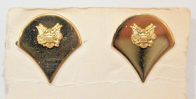 US Army Specialist 4 3rd Class SP-4 E-4 Rank Insignia Shiny Pin Pair