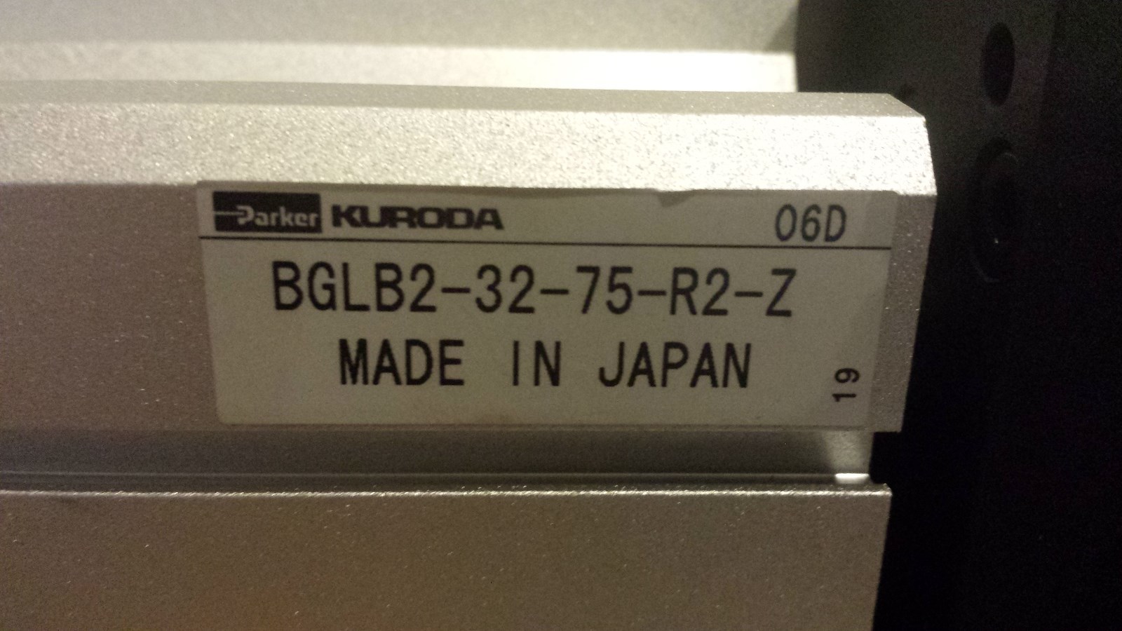 NEW Parker Kuroda Pneumatic Rotary Finger Gripper With Encoder
