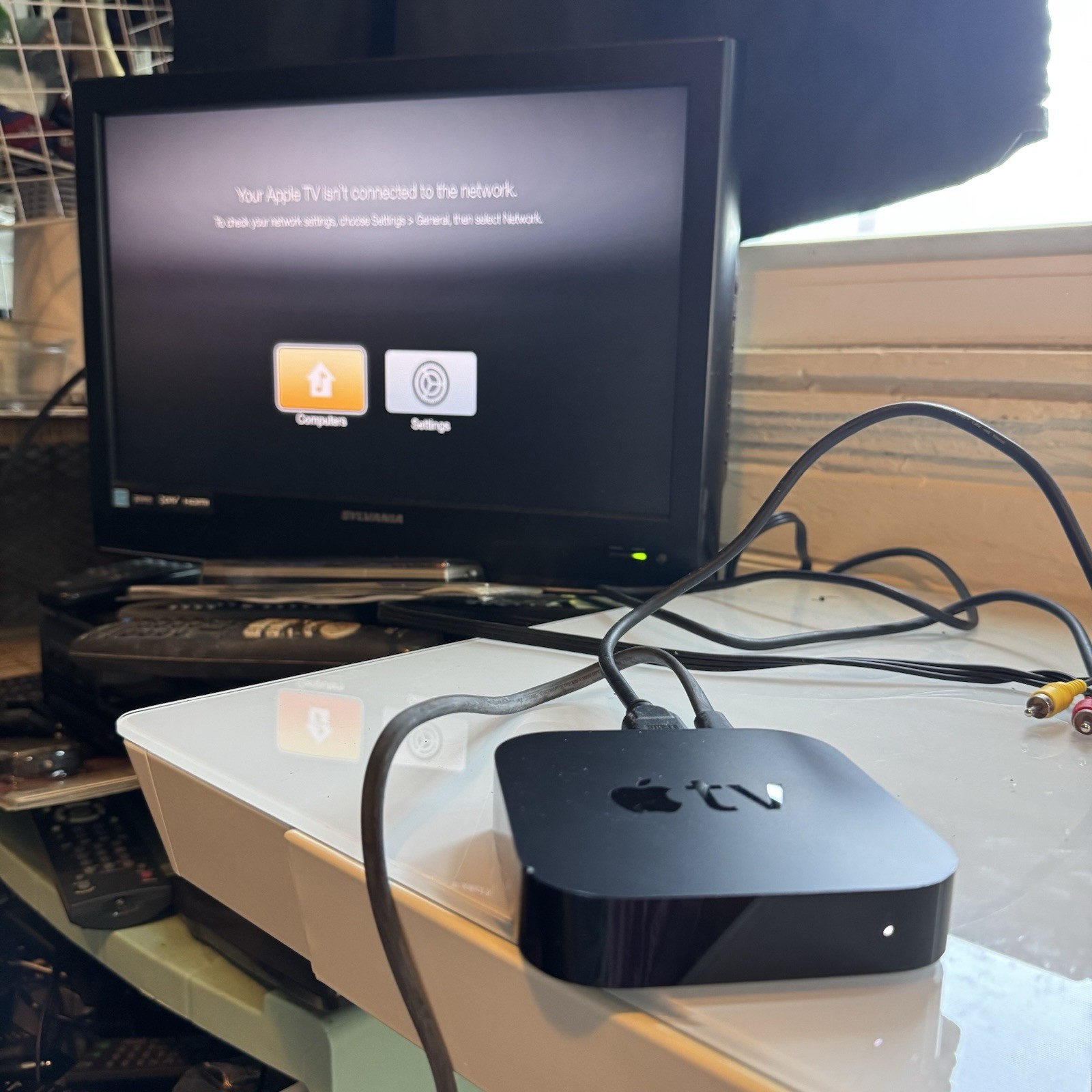 Apple TV Model A1469 Black & Remote In Box - TESTED