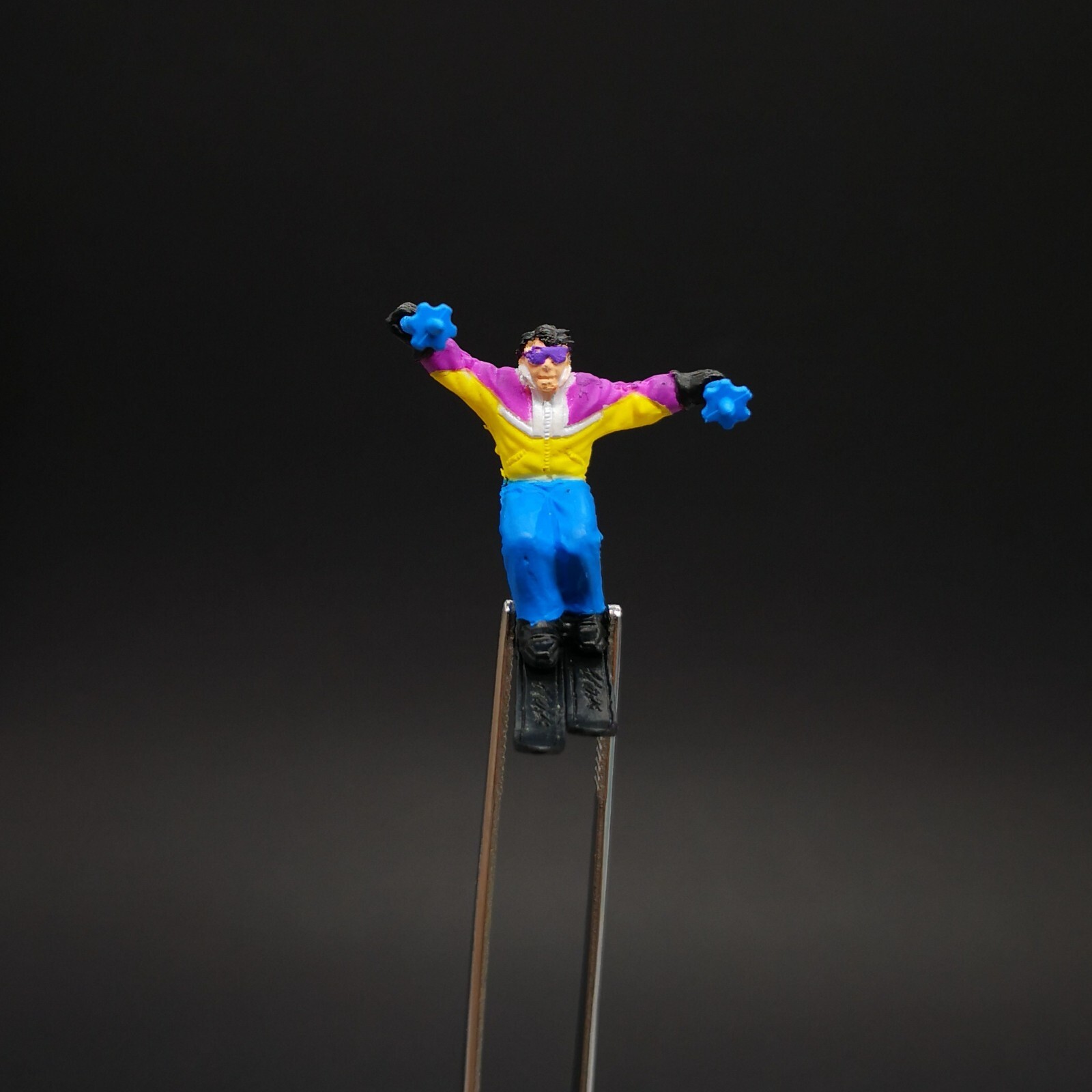 Toy Miniature SKIING MAN in BLUE OUTFIT 1" Mini Figure Diorama Railroad H0 Model