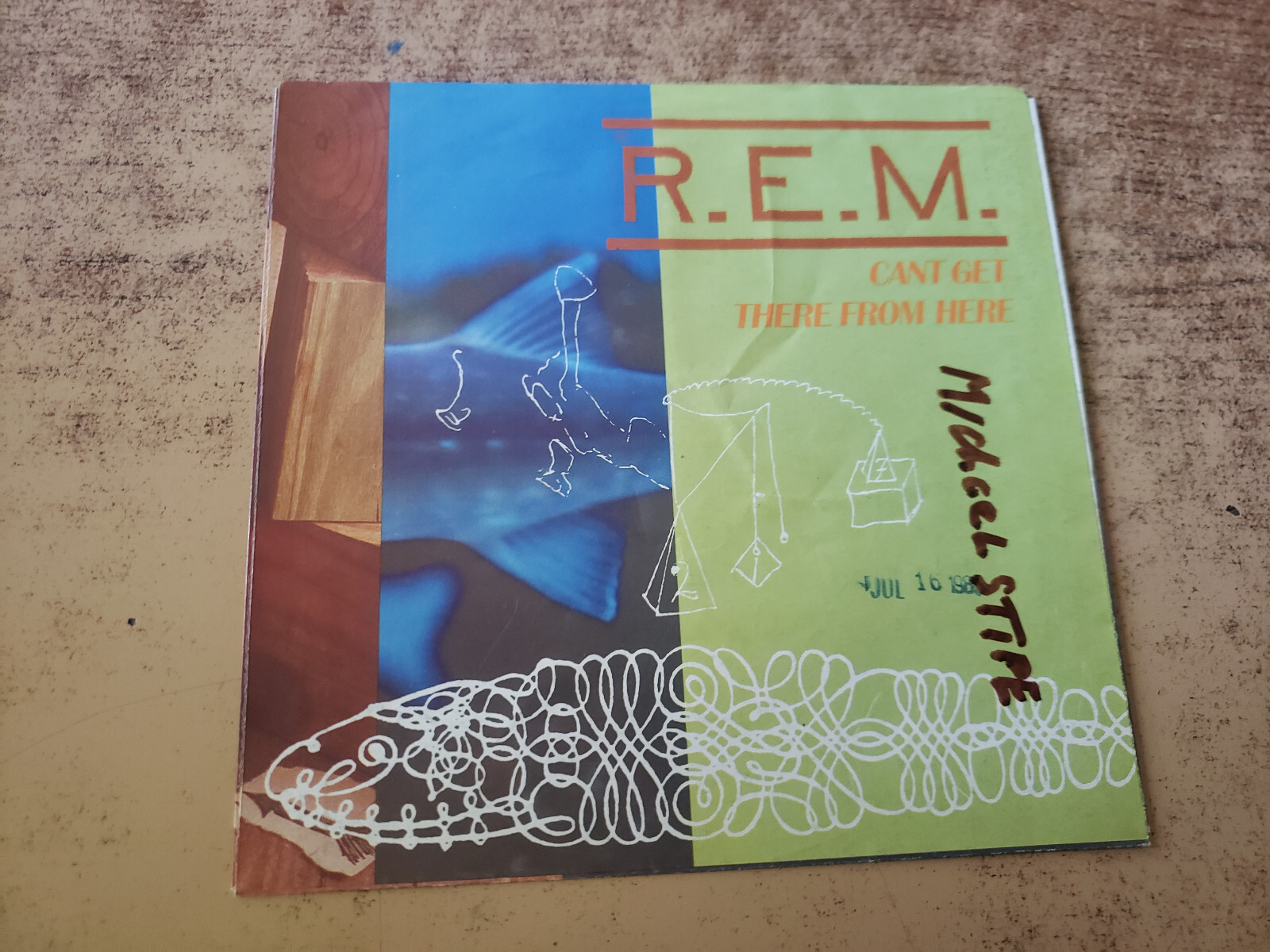 MICHAEL STIPE AUTOGRAPHED EXCELLENT SLEEVE 1985 R.E.M Cant Get There From Here45