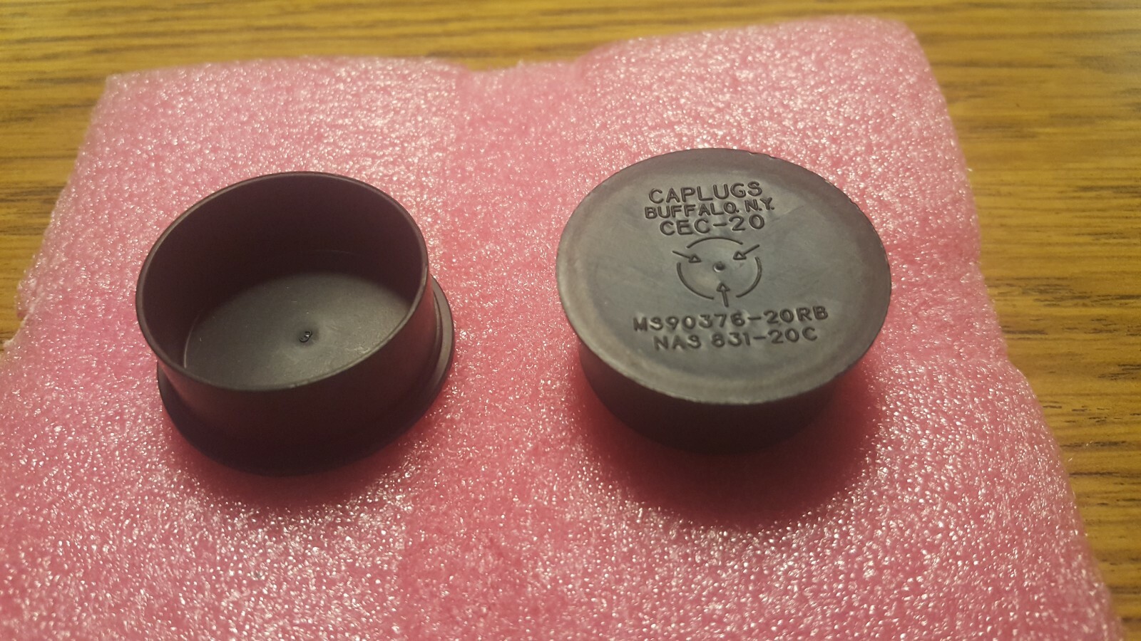CAPLUGS MS90376-20RB CEC-20 1 1/4"     Lot of 25