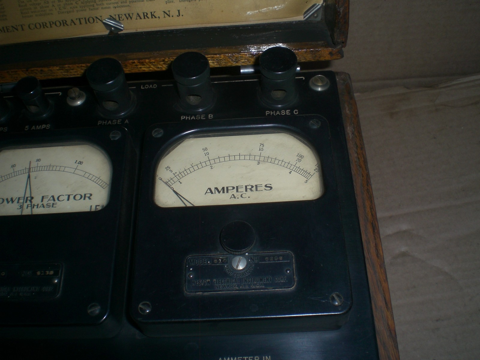 Antique Vintage Weston Industrial Analyzer Model 639