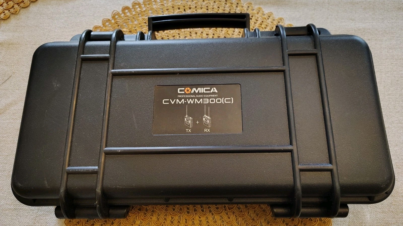 COMICA - WIRELESS DUAL MIC KIT (1) HH MIC, (1)LAV MIC, (1 ) DUAL CH Receiver RX