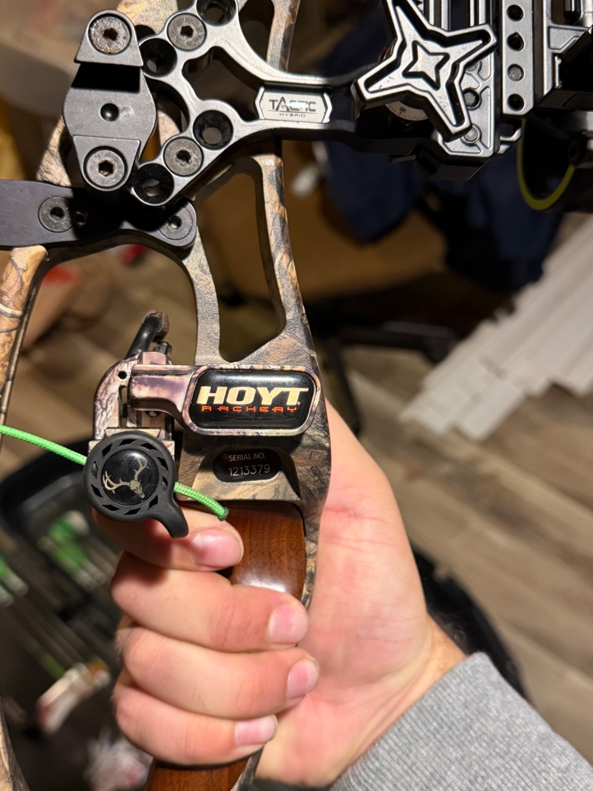 Hoyt Defiant 30 compound bow