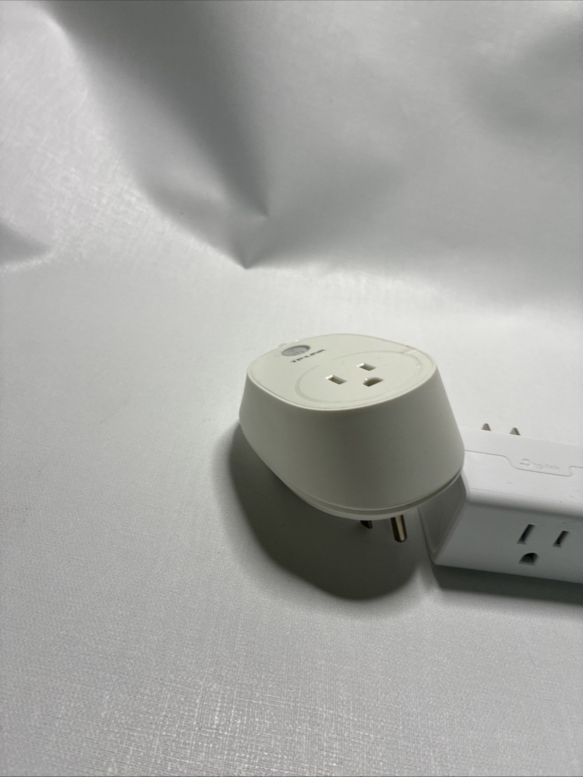 TP-Link Kasa HS103 Smart Wi-Fi Plug & HS110 Plug