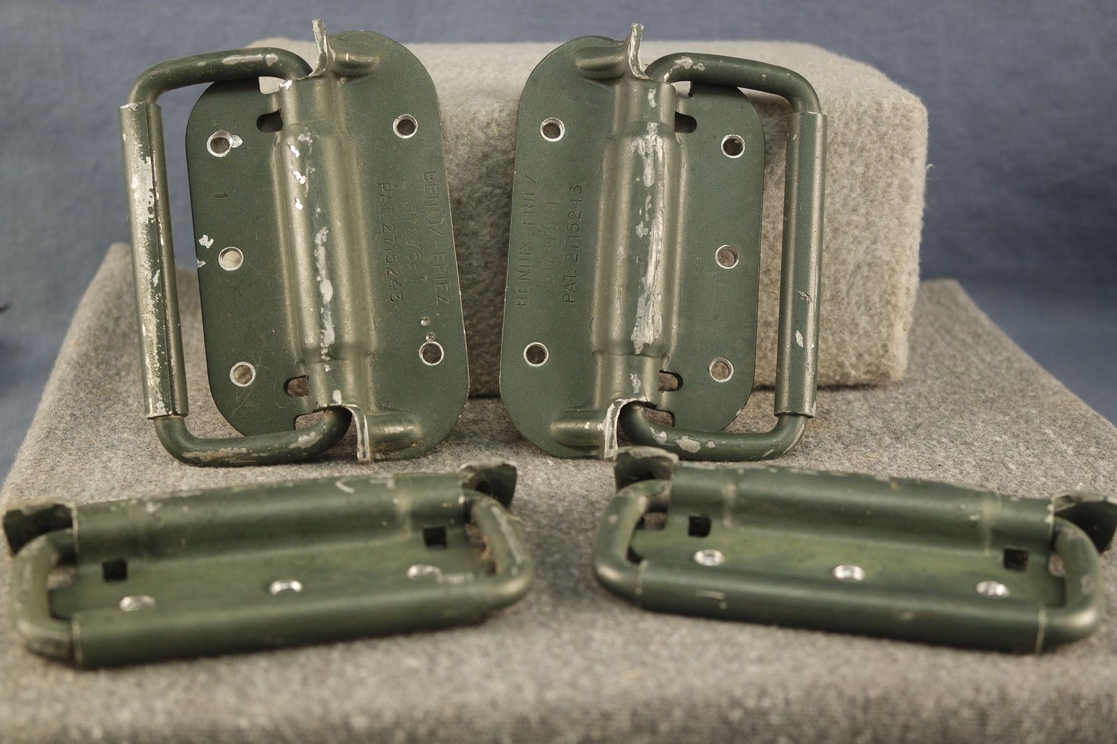 Set of Four Heavy Duty 5" CRATE & Large Chest Spring Retractable Handles #A