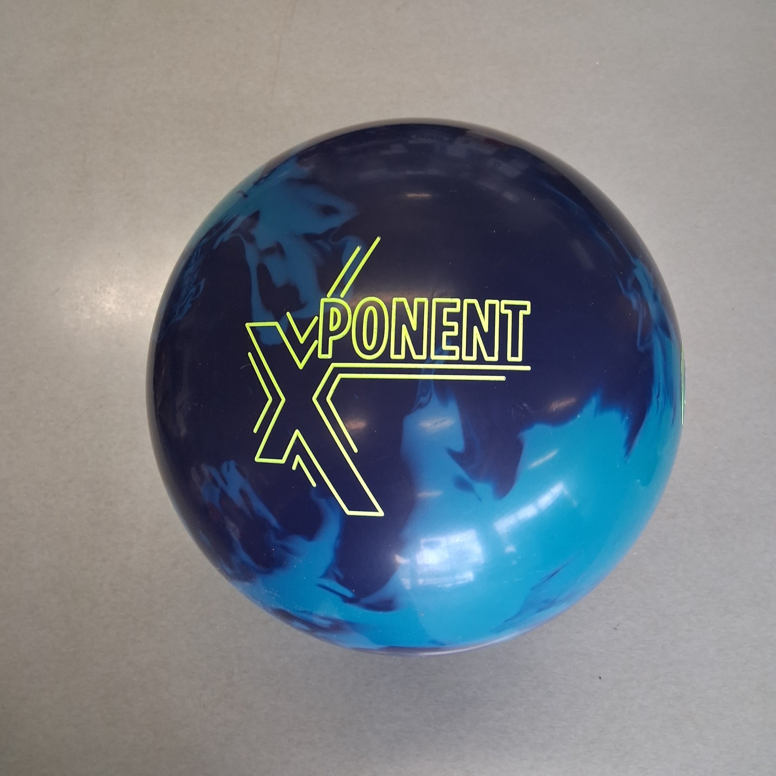 900 Global Xponent  BOWLING BALL 16lb 1st quality  NEW BALL IN BOX!!  #026