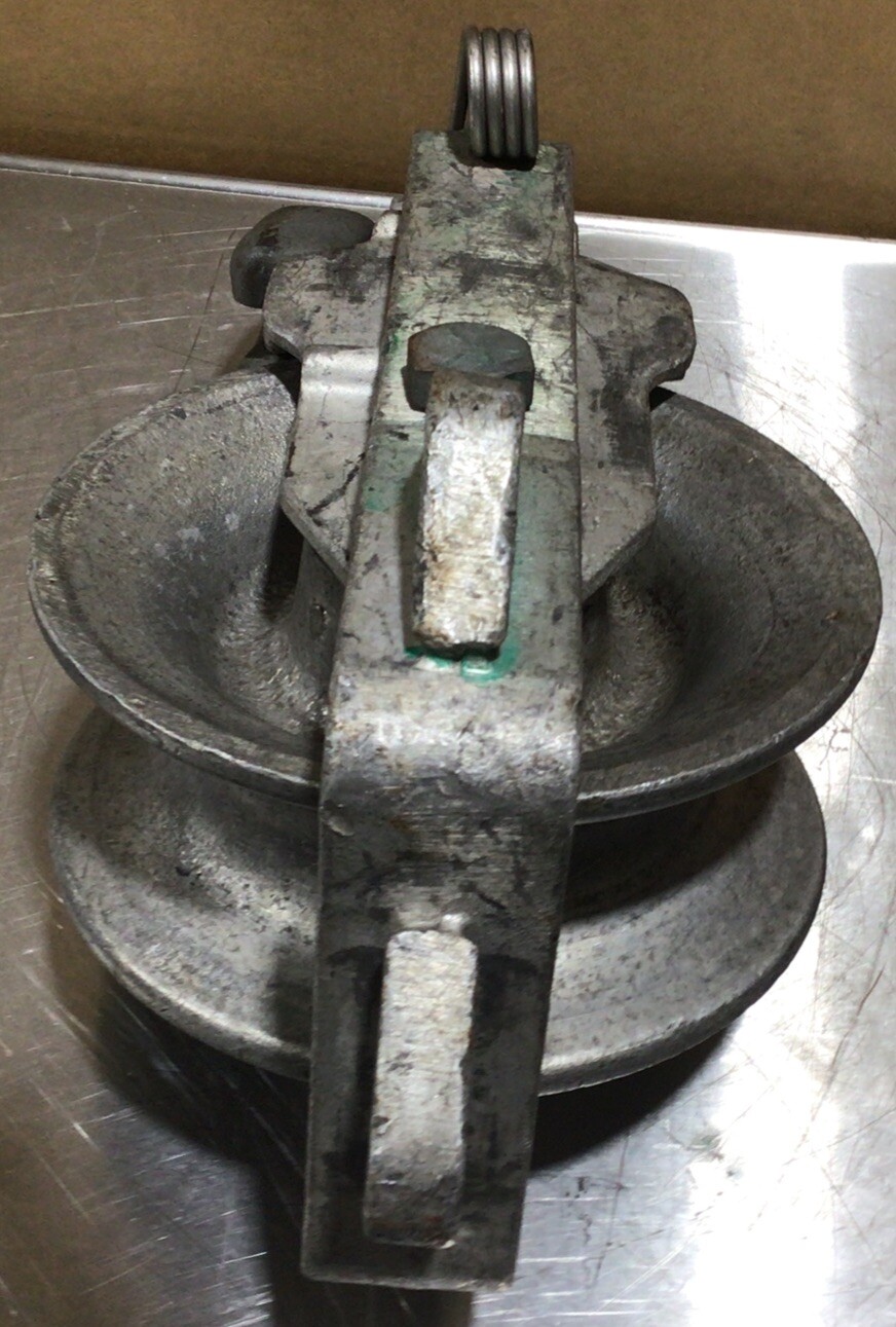 Vintage TSE Pulley . Item ID D22