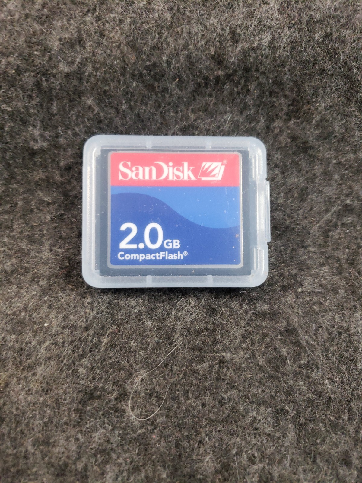 2GB SanDisk CompactFlash Memory Card 2G CF Card SDCFB-2048Genuine w/case ..(SB3)