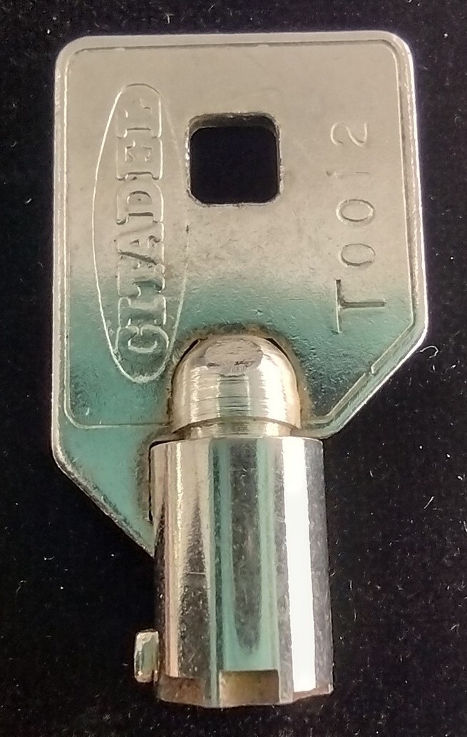 Vintage Tubular Key Citadel T0012 Open Barrel Vending Snack Candy Soda Apx 1.5”