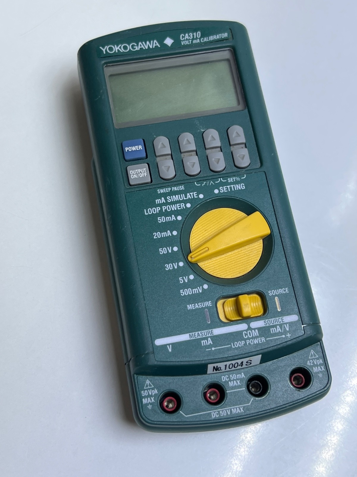 YOKOGAWA CA310 Calibrator for Voltage and Current Measurement