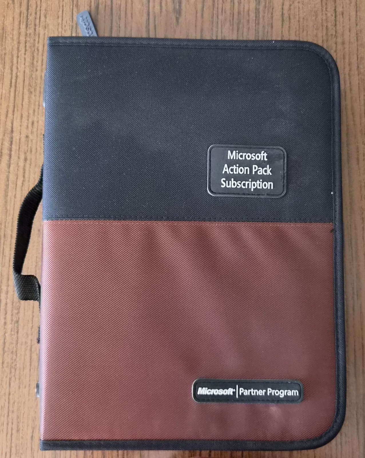 Microsoft Action Pack Subscription 48 Disc Software Collection Partner Program