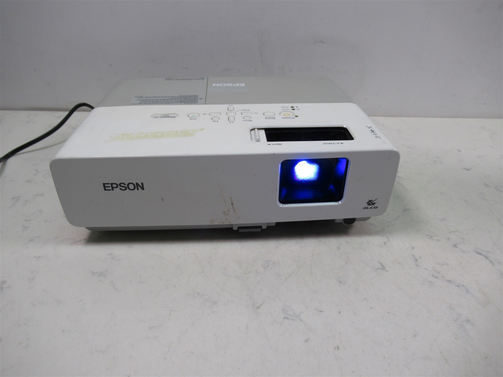 Epson PowerLite 83+ Digital Projector LCD EMP-83H 269 Lamp Hours 2200 Lumens