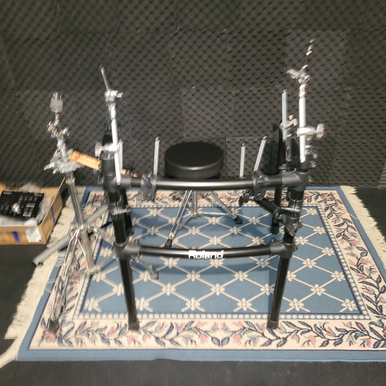 Roland TD-25 Electronic Drum Sound Module with rack in mint condition with seat